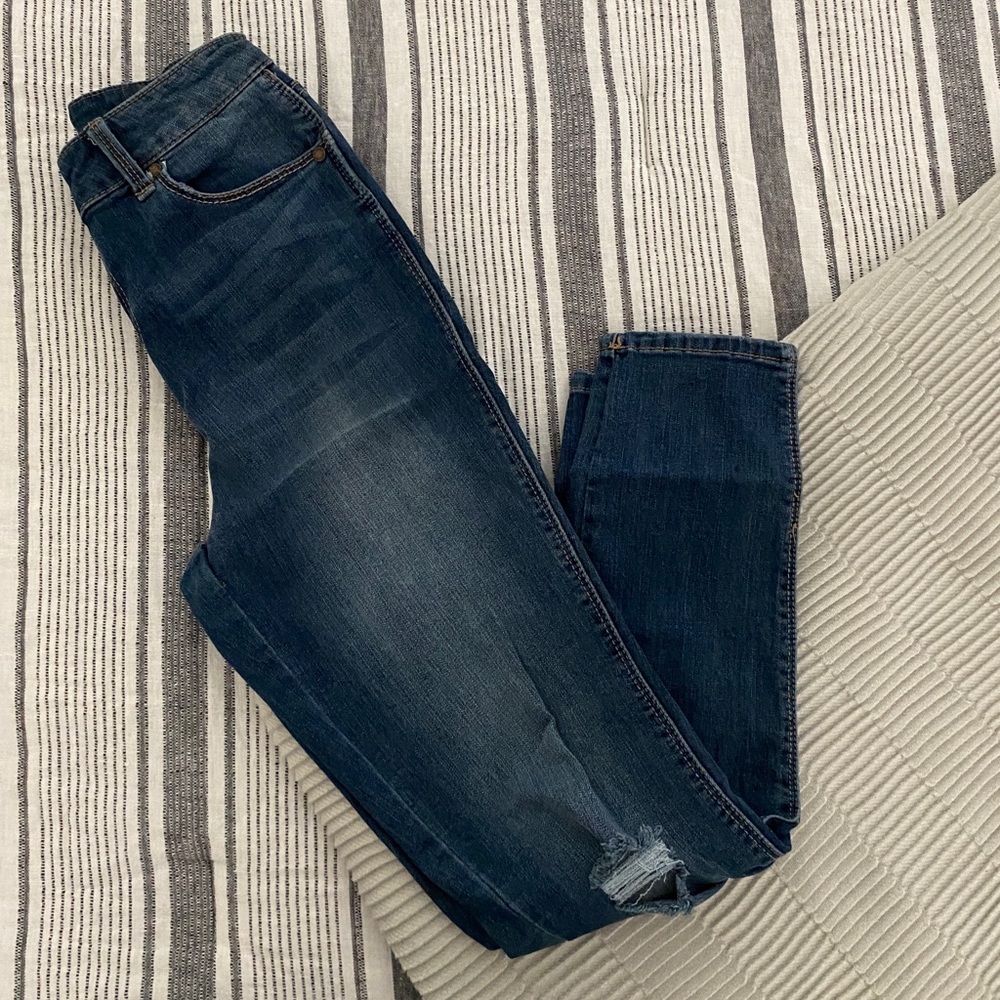 Ripped Skinny Jeans
